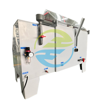 Machine d'essai de pulvérisation saline 120V 60Hz alimentation 108L capacité Simulation précise de l'environnement de pulvérisation saline avec contrôleur automatique du niveau d'eau